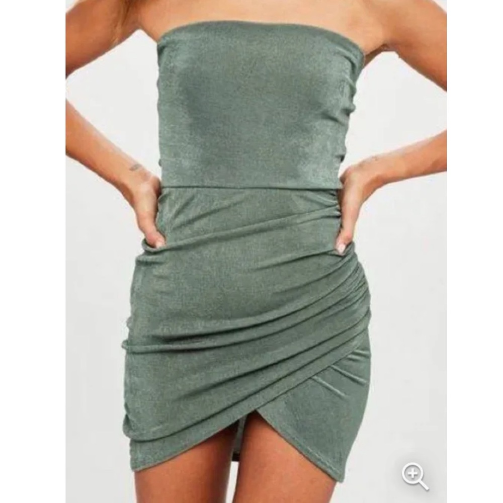 Missguided Emerald Ruched Strapless Mini Dress